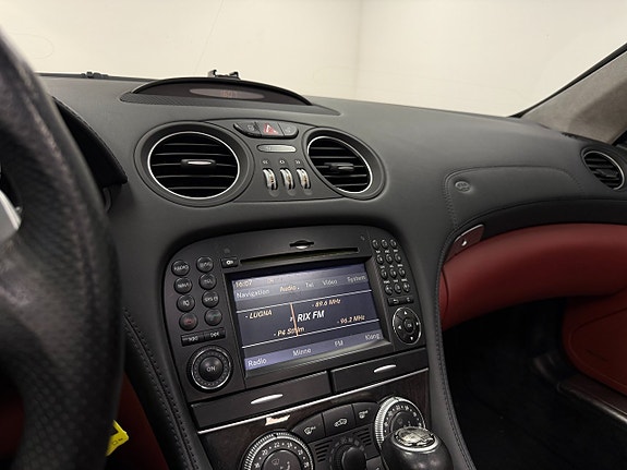 Mercedes-Benz SL63 15 of 23