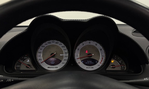 Mercedes-Benz SL63 13 of 23