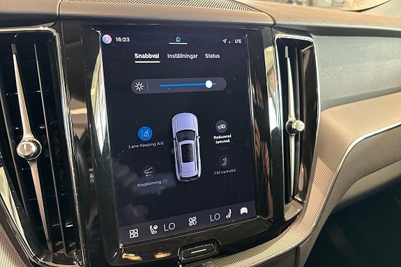Volvo XC60 28 of 30
