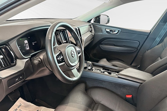 Volvo XC60 7 of 30