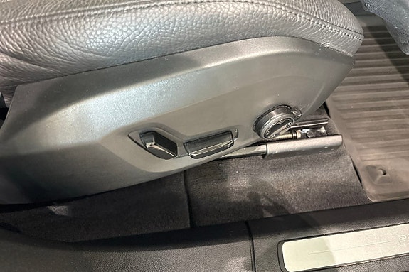 Volvo XC60 20 of 30