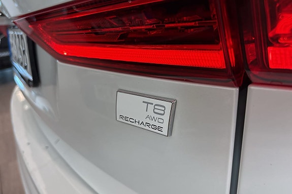 Volvo XC60 12 of 30