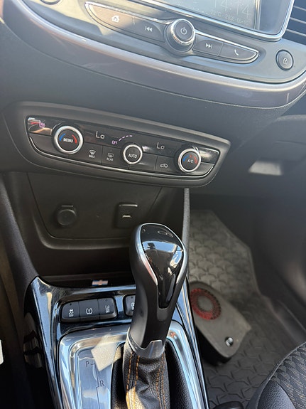 Opel Crossland X 9 of 9