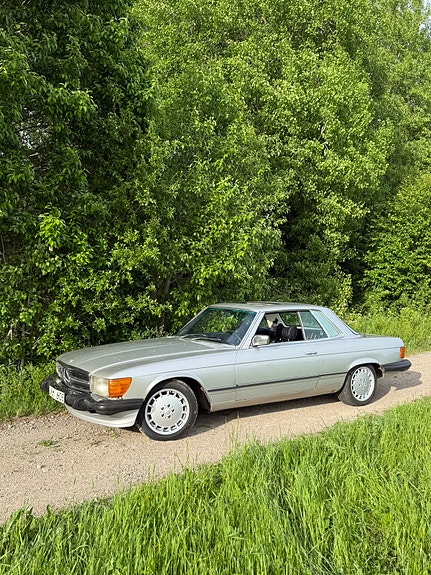 Mercedes-Benz 450 SLC 2 of 5