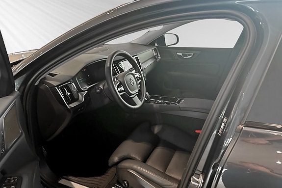 Volvo V60 7 of 30