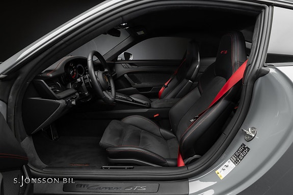 Porsche 911 16 of 29