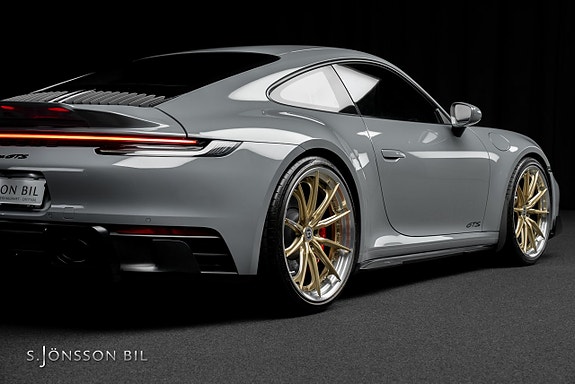 Porsche 911 12 of 29