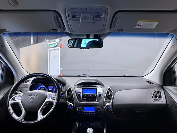 Hyundai ix35 2 of 12