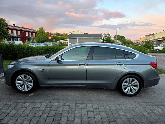 BMW 530d 2 of 5
