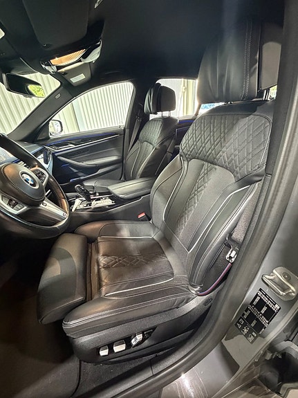 BMW M550i 14 of 23