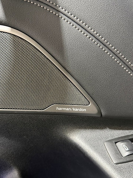 BMW M550i 15 of 23