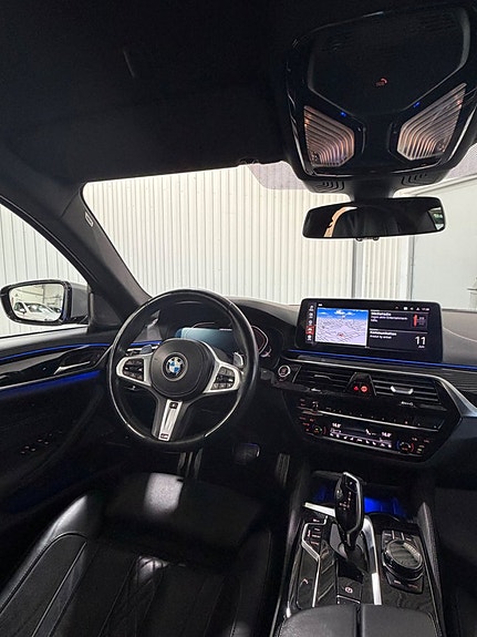BMW M550i 11 of 23