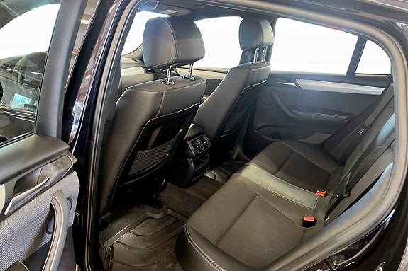 BMW X4 8 of 9