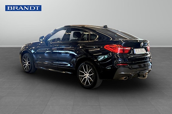 BMW X4 2 of 9