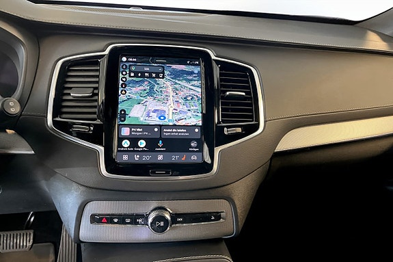 Volvo XC90 6 of 9