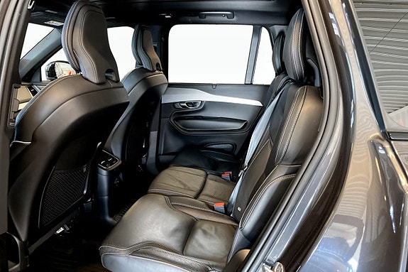 Volvo XC90 8 of 9