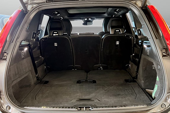 Volvo XC90 9 of 9