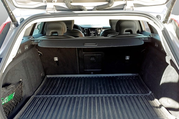 Volvo V60 9 of 13