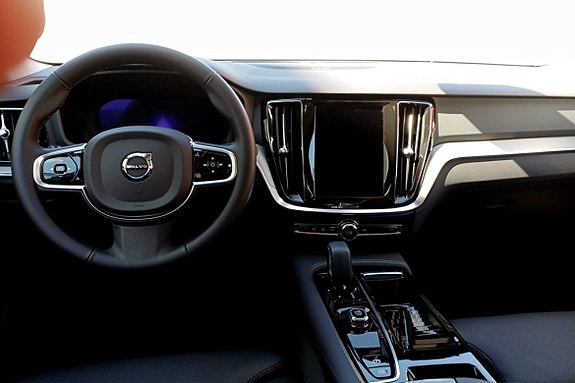 Volvo V60 4 of 5