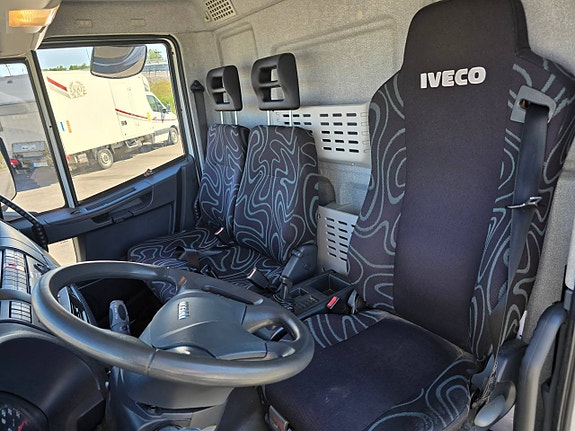 Iveco Eurocargo 75 E16 10 of 12