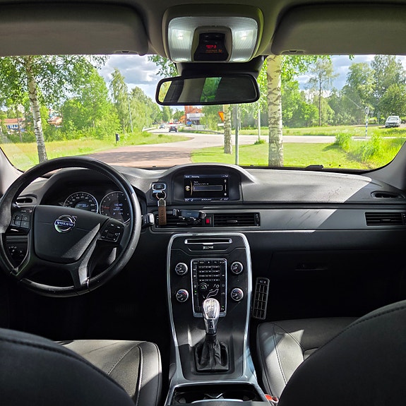 Volvo V70 5 of 5