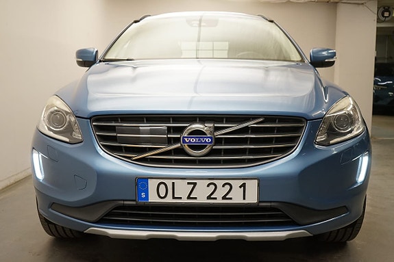 Volvo XC60 16 of 17