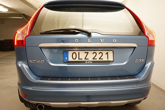 Volvo XC60 15 of 17