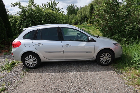 Renault Clio 2 of 5