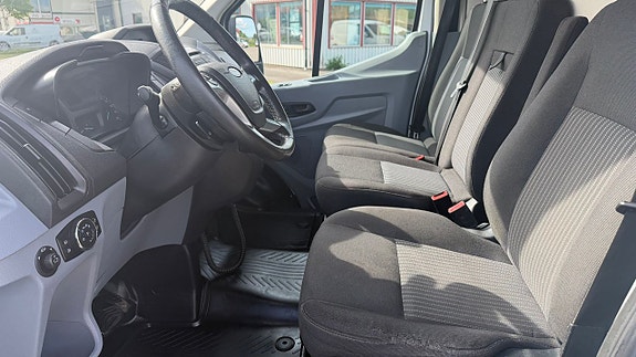 Ford Transit 5 of 5