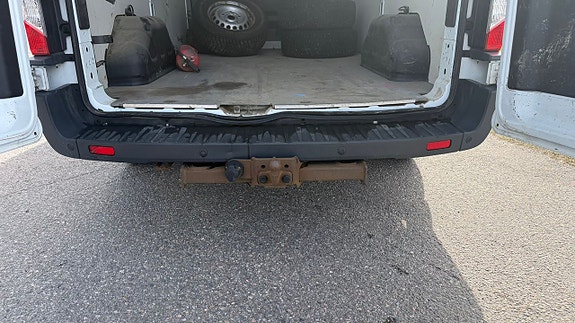 Ford Transit 9 of 10