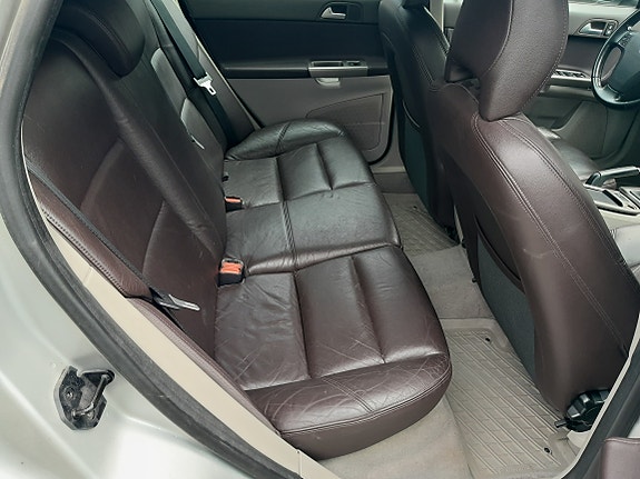 Volvo V50 6 of 9