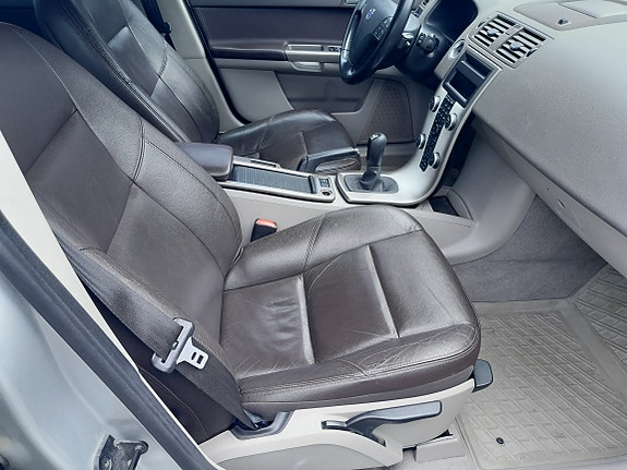 Volvo V50 5 of 5