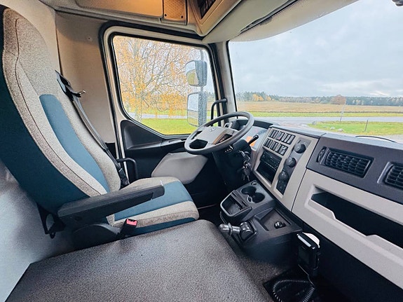 Volvo FL250 Euro 6 Långt / Lågt skåp 11 of 11
