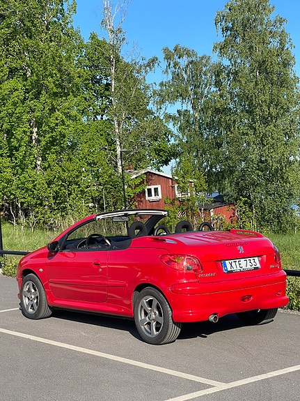 Peugeot 206 CC 2 of 3