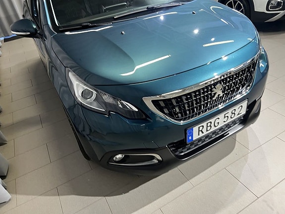 Peugeot 2008 3 of 5