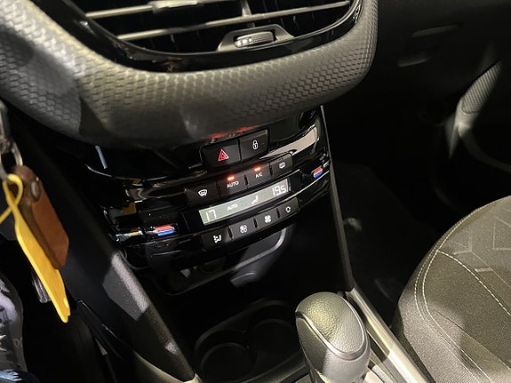 Peugeot 2008 13 of 13
