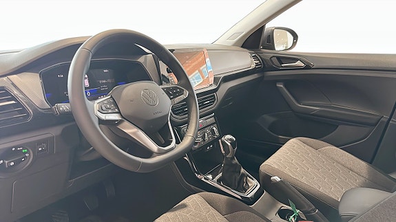 Volkswagen T-Cross 7 of 12