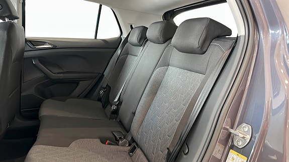 Volkswagen T-Cross 11 of 12