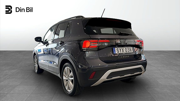 Volkswagen T-Cross 3 of 12