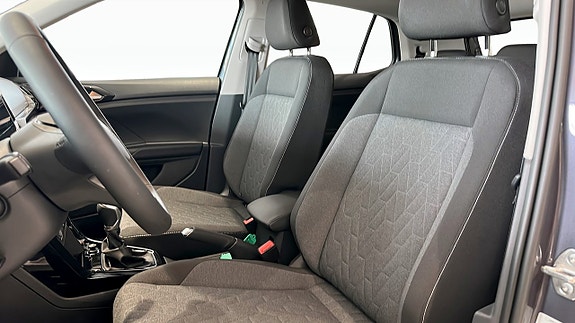 Volkswagen T-Cross 8 of 12