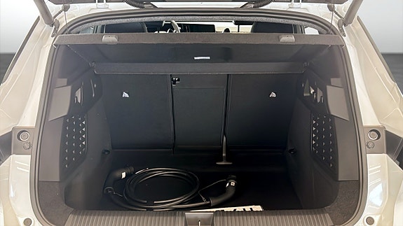 Renault Scenic E-Tech 10 of 12