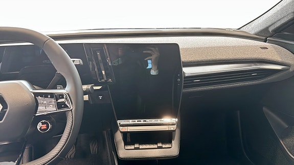 Renault Scenic E-Tech 12 of 12