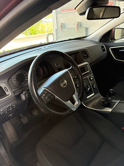 Volvo S60 11 of 12