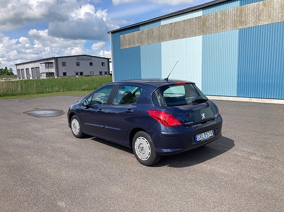 Peugeot 308 3 of 5