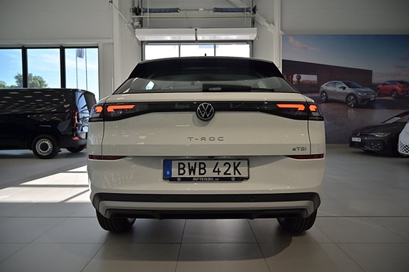 Volkswagen T-Roc 9 of 26