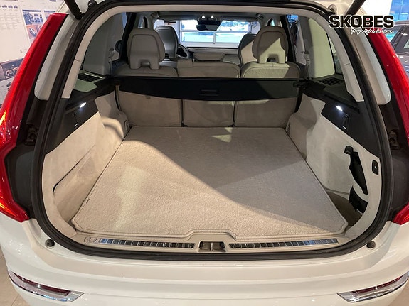 Volvo XC90 15 of 15