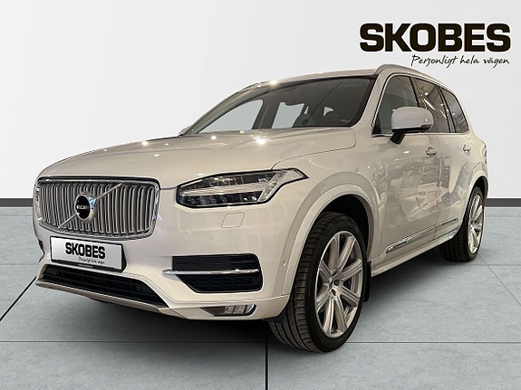 Volvo XC90 3 of 5