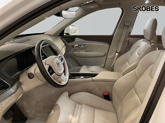 Volvo XC90 7 of 15