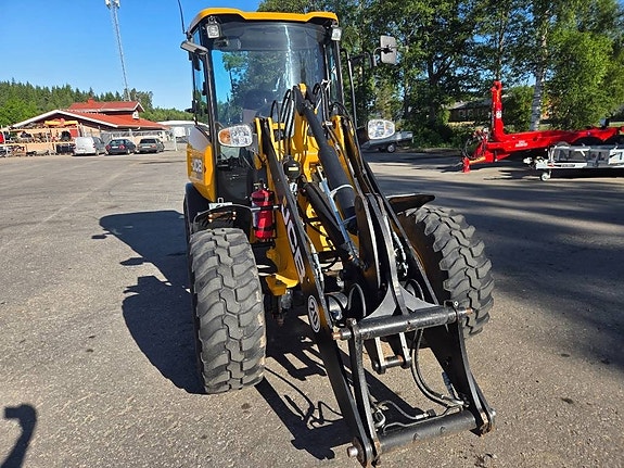 JCB 407 9 of 11