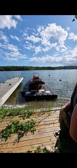 Värmdö - Flytbrygga Jetdock båtlyft 6 of 6